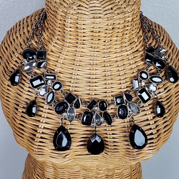 Rhinestone and Metal Necklace - Picture 3 of 8